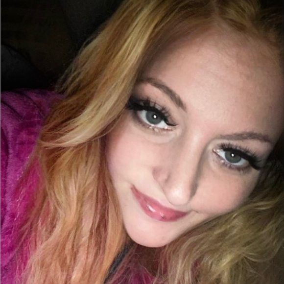 Checkout my Closet and help me Support my daughter! Single mom here! - Picture 12 of 16